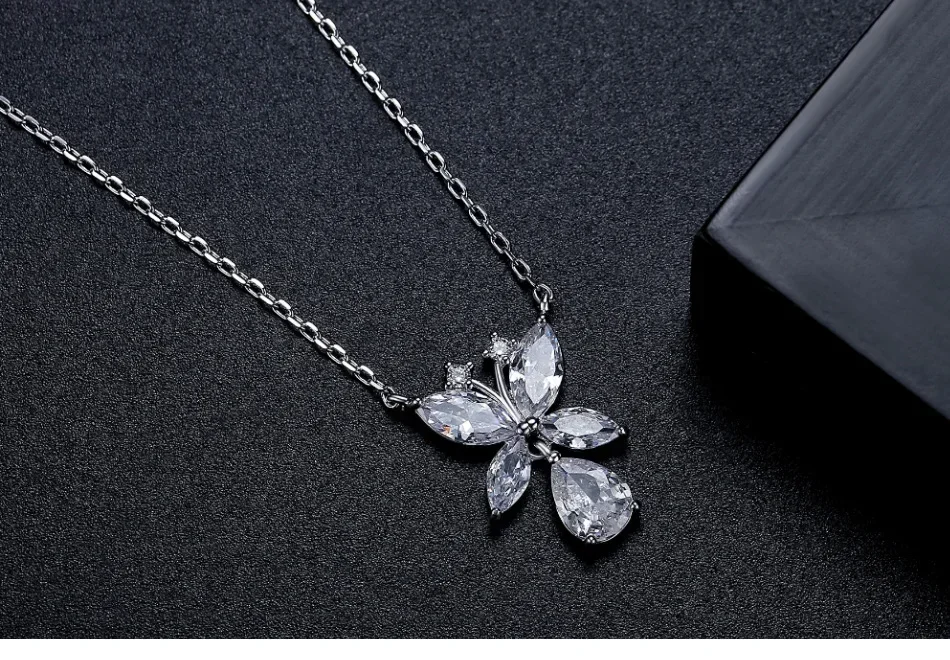 Fashion Jewelry New Pendant Simple and Versatile Cool Crystal from Austrian Women Short Style Strong Chain Butterfly Necklace
Fashion Jewelry New Pendant Simple and Versatile Cool Crystal from Austrian Women Short Style Strong Chain Butterfly Necklace