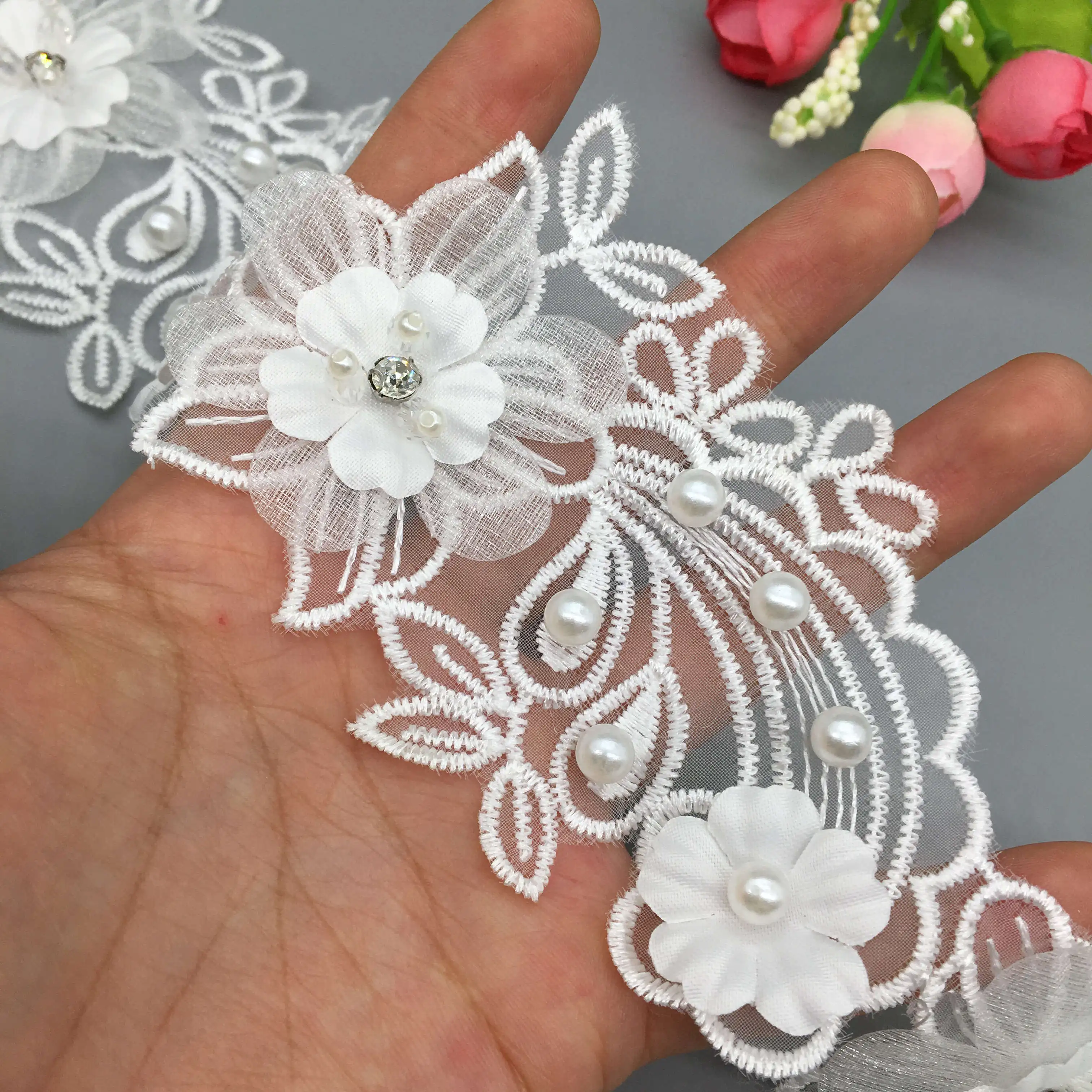 2 Yards White 3D Diamond Flower Lace Trim Leaf Embroidered Fabric Lace Ribbon DIY Sewing Craft For Costume Clothes Wedding Dress
2 Yards White 3D Diamond Flower Lace Trim Leaf Embroidered Fabric Lace Ribbon DIY Sewing Craft For Costume Clothes Wedding Dress