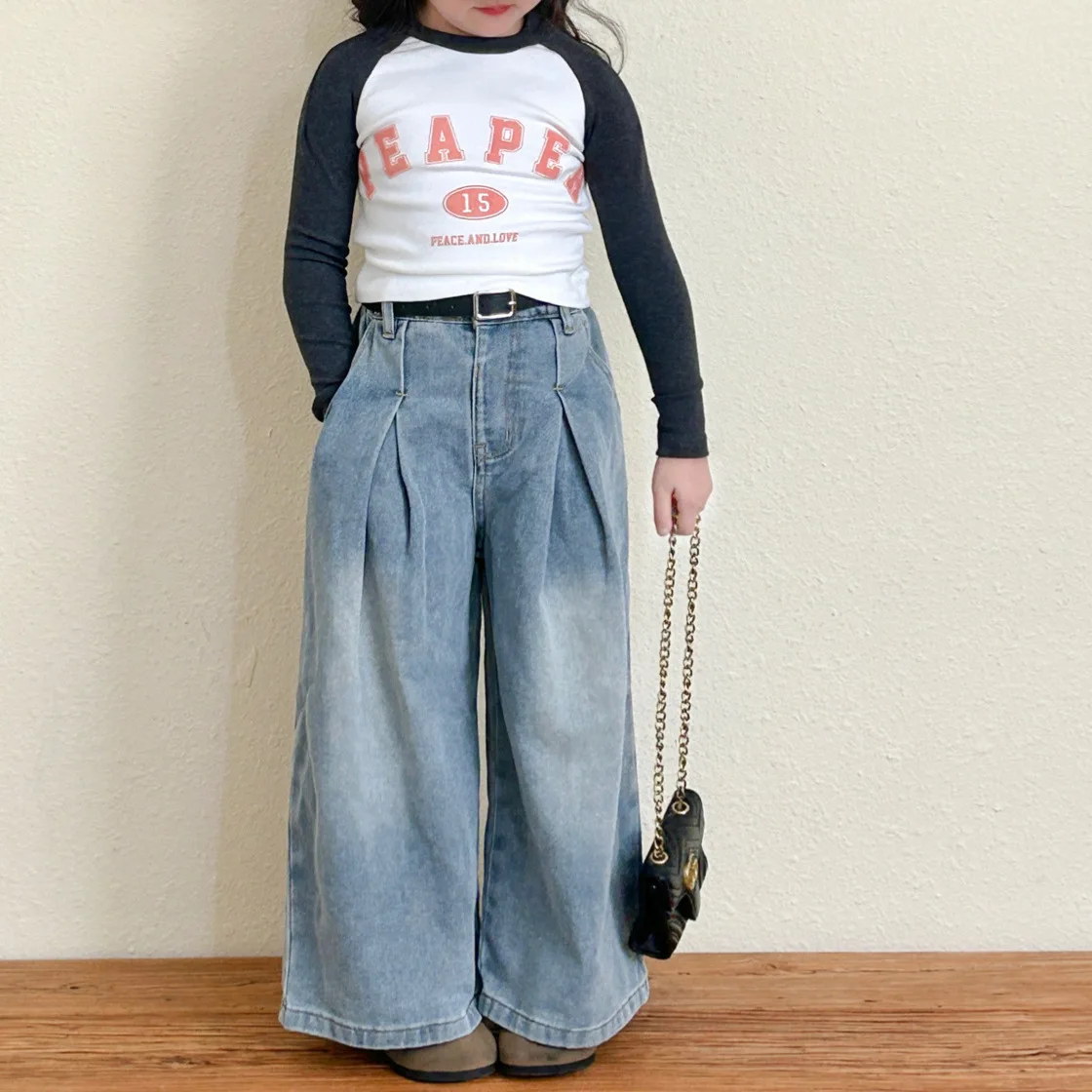 Baby Girls Pants 2025 Spring New Korean Style Childrens Loose Jeans Wide Leg Pants Girls Casual Mopping Trousers
Baby Girls Pants 2025 Spring New Korean Style Childrens Loose Jeans Wide Leg Pants Girls Casual Mopping Trousers