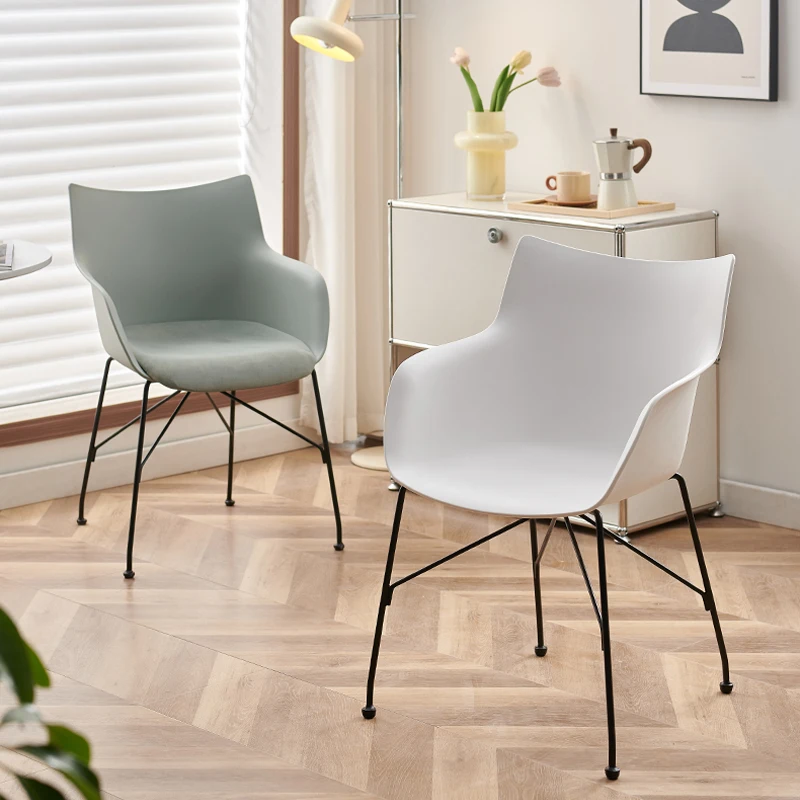 Modern Office Home Table Chair with Armrests Stylish Kitchen Dining Room Chair Durable Plastic Comfort Restaurant Dinner Chairs
Modern Office Home Table Chair with Armrests Stylish Kitchen Dining Room Chair Durable Plastic Comfort Restaurant Dinner Chairs