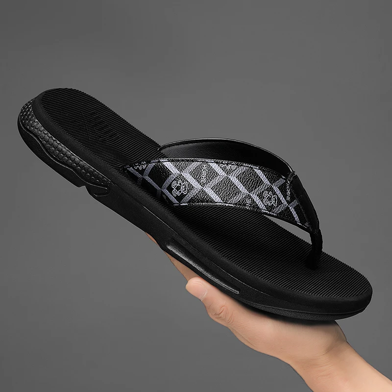 Flip-flops Men's Fashion 2026 New Summer Outerwear Non-slip Soft Sole Wear-resistant Pins Fashionable Beach Men's Sandals
Flip-flops Men's Fashion 2026 New Summer Outerwear Non-slip Soft Sole Wear-resistant Pins Fashionable Beach Men's Sandals