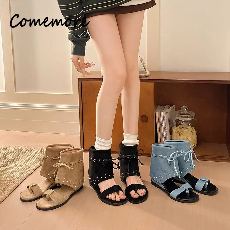 Comemore Retro Hot Girl Slope 4.5CM Heel Increased Height Cool Boots for Women Summer Short Booties Clip Toe Rivet Roman Sandals
Comemore Retro Hot Girl Slope 4.5CM Heel Increased Height Cool Boots for Women Summer Short Booties Clip Toe Rivet Roman Sandals