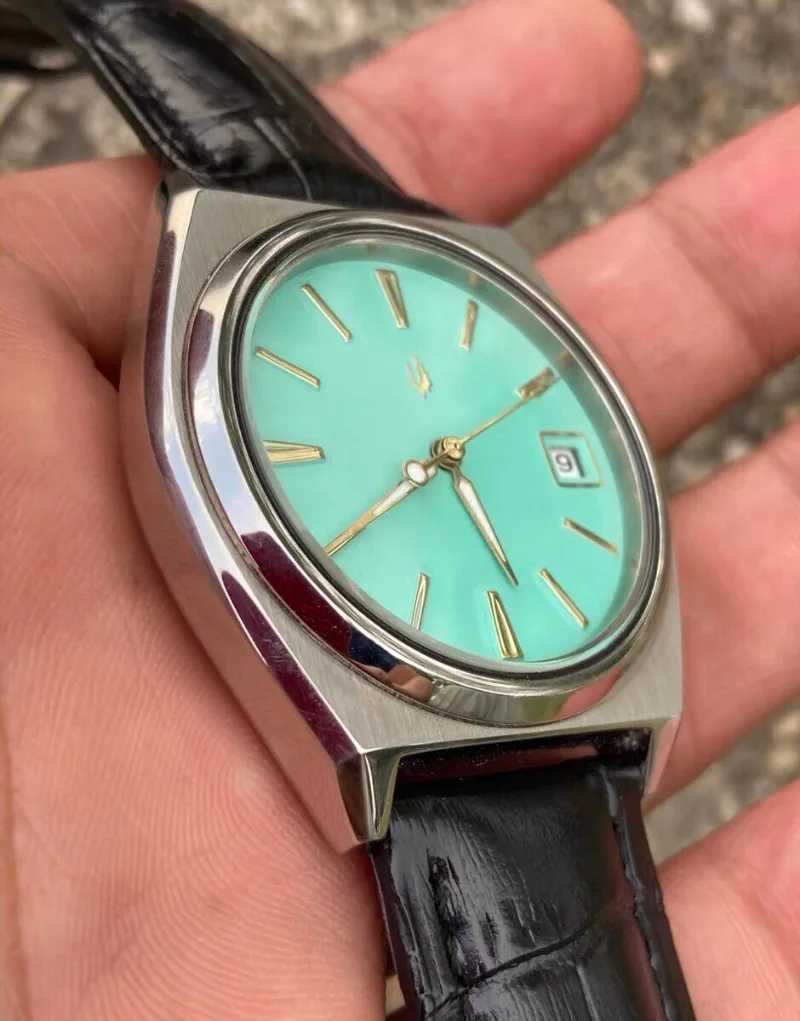Peacock Brand Semi-Automatic Mechanical Single Calendar Stainless Steel Shock-Resistant Fashion Watch
Peacock Brand Semi-Automatic Mechanical Single Calendar Stainless Steel Shock-Resistant Fashion Watch
