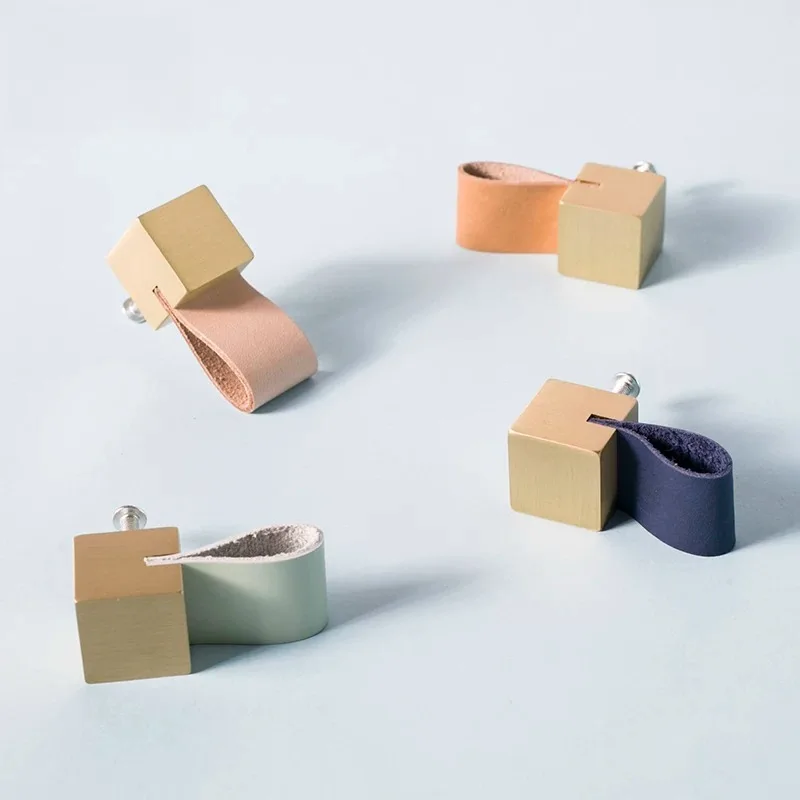 High End Brass New Style Square Leatherwear Handle Simple Personality Cabinet Wardrobe Drawer Colorful Shoe Cabinet Door Handle
High End Brass New Style Square Leatherwear Handle Simple Personality Cabinet Wardrobe Drawer Colorful Shoe Cabinet Door Handle