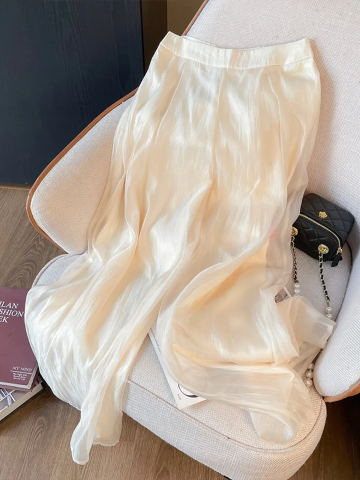 New high-end mesh spliced casual pants for women with high waist and wide legs
New high-end mesh spliced casual pants for women with high waist and wide legs