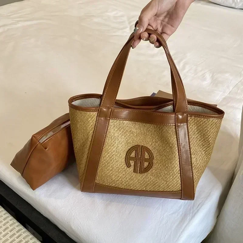 Vintage Elegant Diaper Bag For Ladies Leather Handbag Crossbody Unique Stylish Casual Simple High End Minimalist Shoulder
Vintage Elegant Diaper Bag For Ladies Leather Handbag Crossbody Unique Stylish Casual Simple High End Minimalist Shoulder