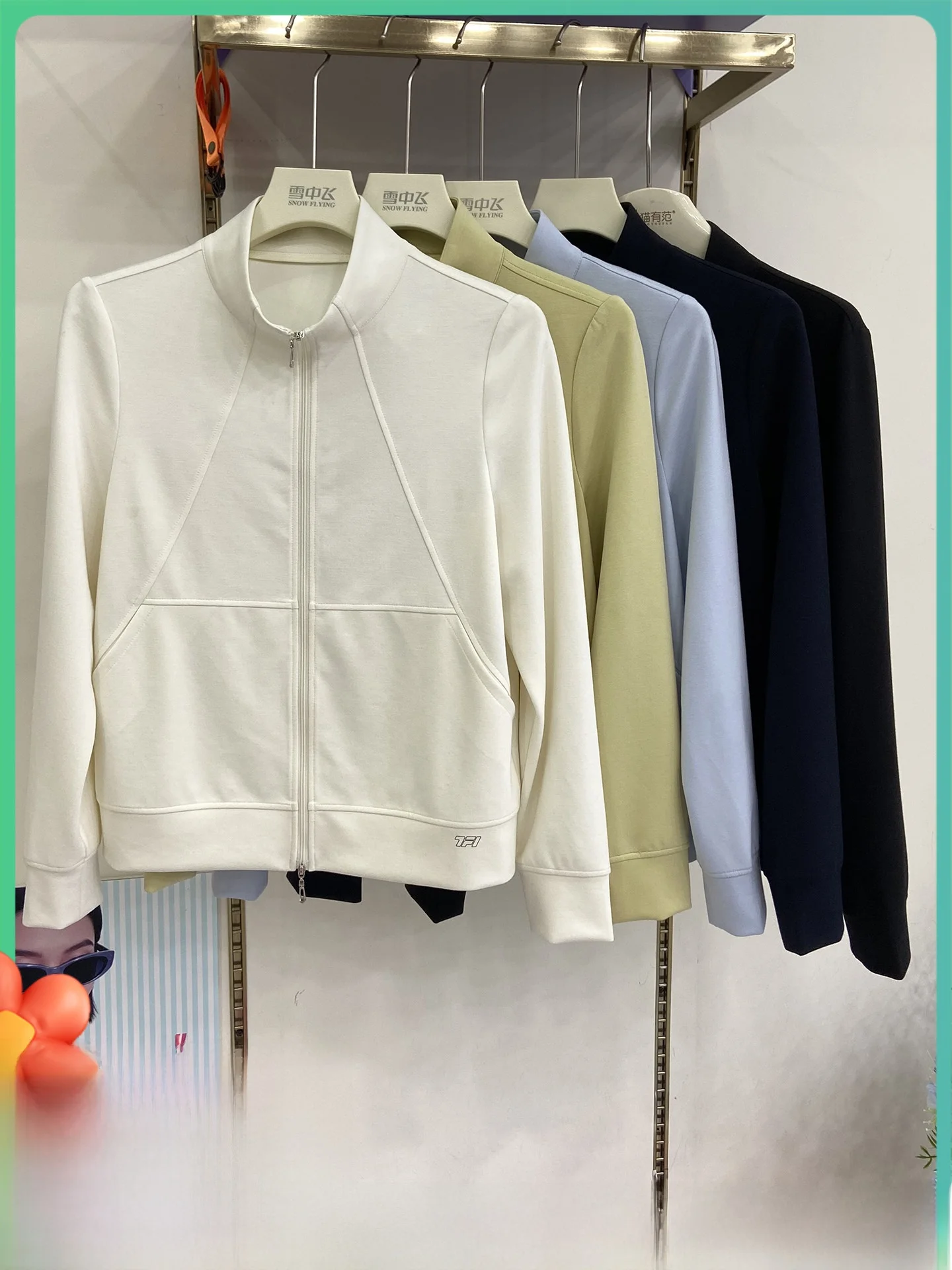 Spring New Arrival Casual Thin Long Sleeve Stand Collar Women's Jacket Fashionable Zipper Outdoor Sun Protection Top Polyeste...
Spring New Arrival Casual Thin Long Sleeve Stand Collar Women's Jacket Fashionable Zipper Outdoor Sun Protection Top Polyeste...