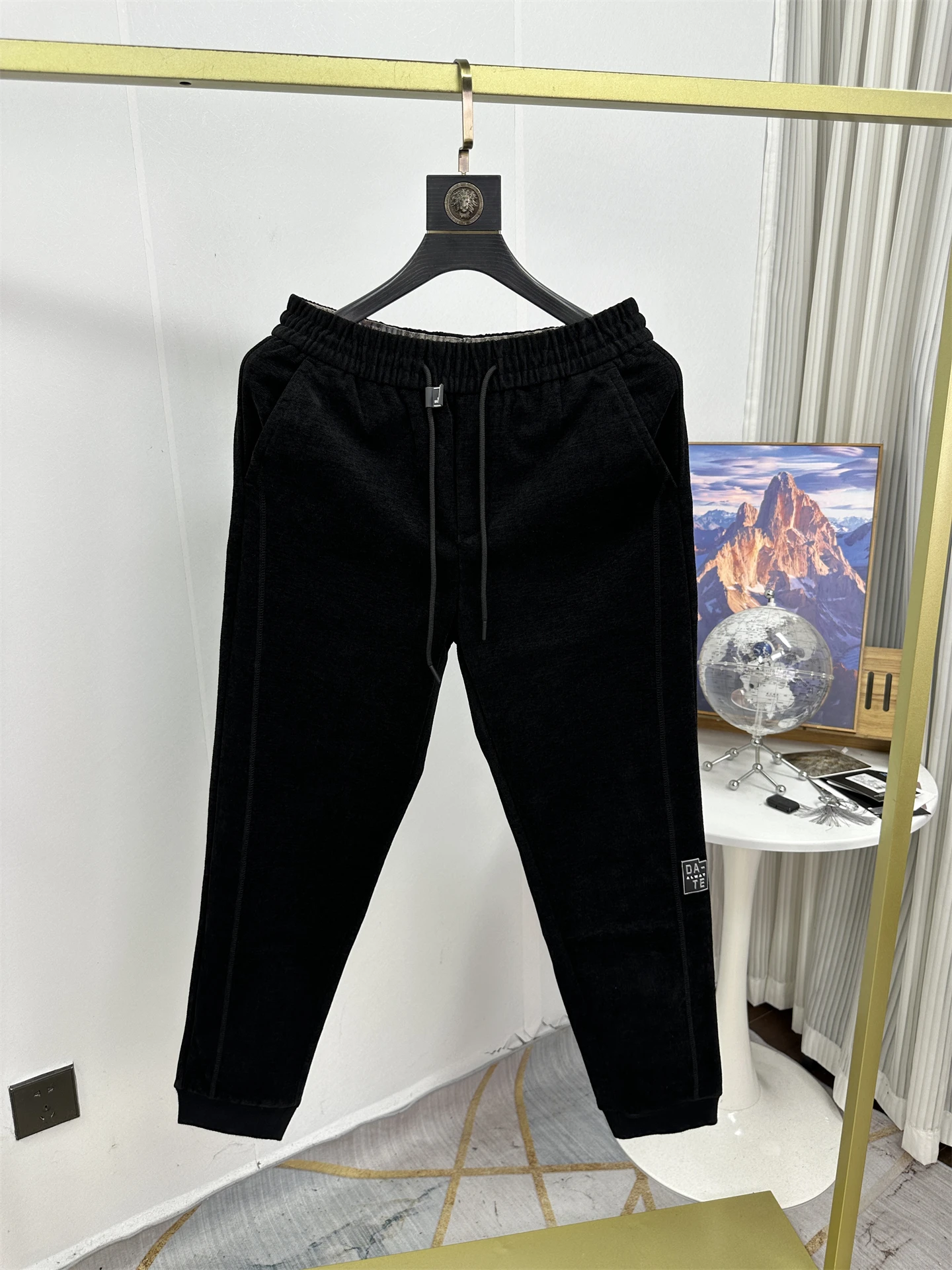 Men's Faionable Bla Dstring Trousers Warm Fce Casual Pants Straight Leg Polyester Fiber Simple Sle Winter Wear
Men's Faionable Bla Dstring Trousers Warm Fce Casual Pants Straight Leg Polyester Fiber Simple Sle Winter Wear