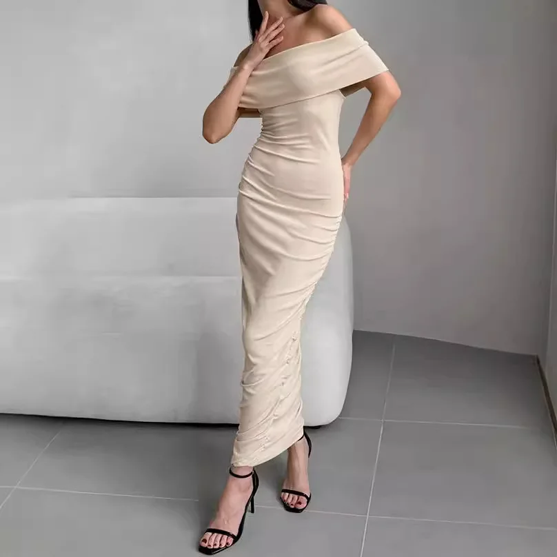 New Women's Evening Dress One-length Strapless Elegant Bra and Warm German Velvet Hip Skirt Khaki Long Dress
New Women's Evening Dress One-length Strapless Elegant Bra and Warm German Velvet Hip Skirt Khaki Long Dress
