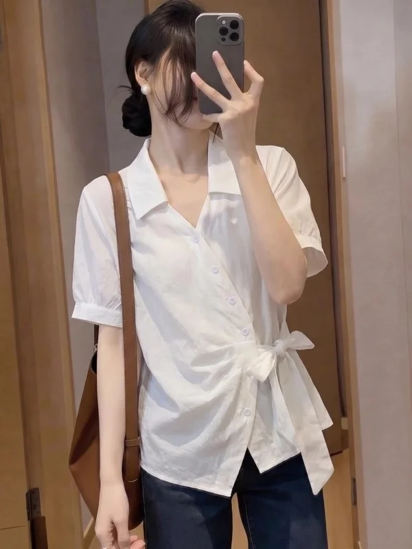 Elegant White V-Neck Short Sleeve Shirt Women's plus Size Belted Waist T-Shirt Korean Style Loose Fit Commute Fashion
Elegant White V-Neck Short Sleeve Shirt Women's plus Size Belted Waist T-Shirt Korean Style Loose Fit Commute Fashion