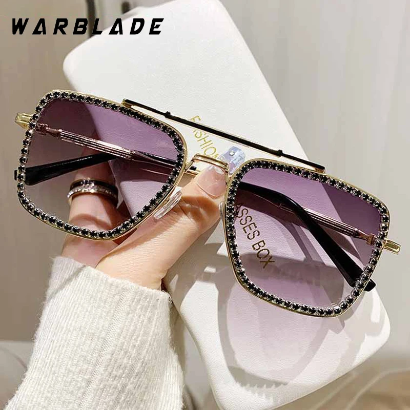 Fashion Pilot Metal Double Bridge Women's Sunglasses Luxury Rhinestone Design Men Sunglass Outdoor Drive Traveling Shades UV400
Fashion Pilot Metal Double Bridge Women's Sunglasses Luxury Rhinestone Design Men Sunglass Outdoor Drive Traveling Shades UV400