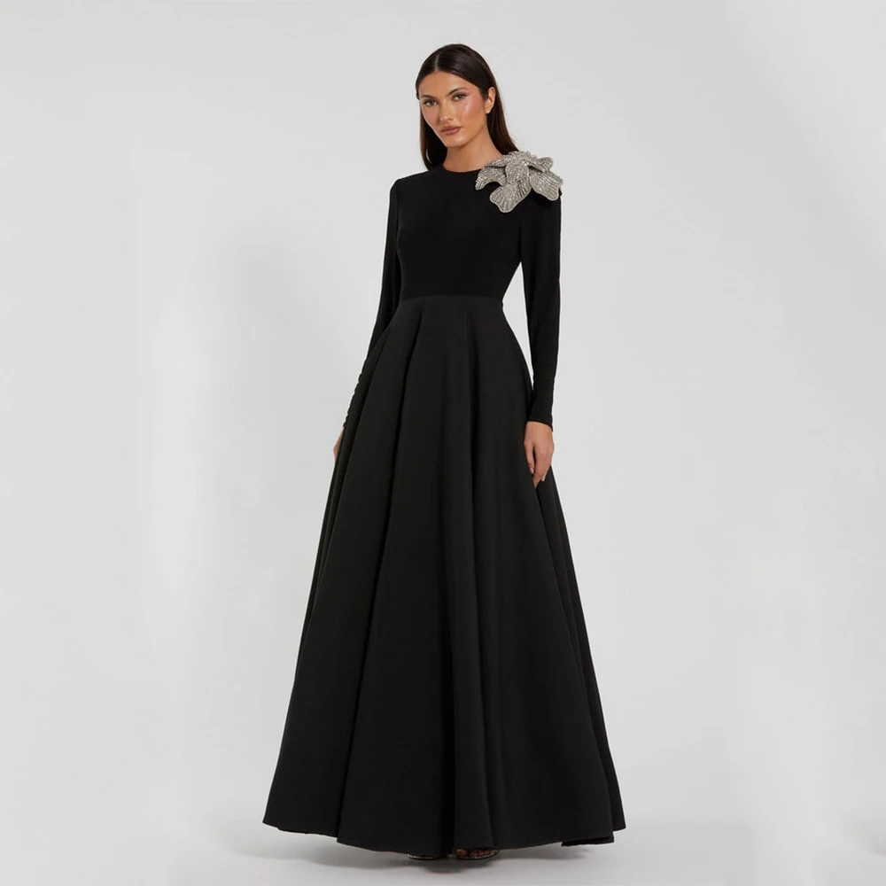 Customized Black High Quality Satin Elegant Evening Dress o-Neck A-line Prom Gown with Crystal for House Party for Floor Length
Customized Black High Quality Satin Elegant Evening Dress o-Neck A-line Prom Gown with Crystal for House Party for Floor Length