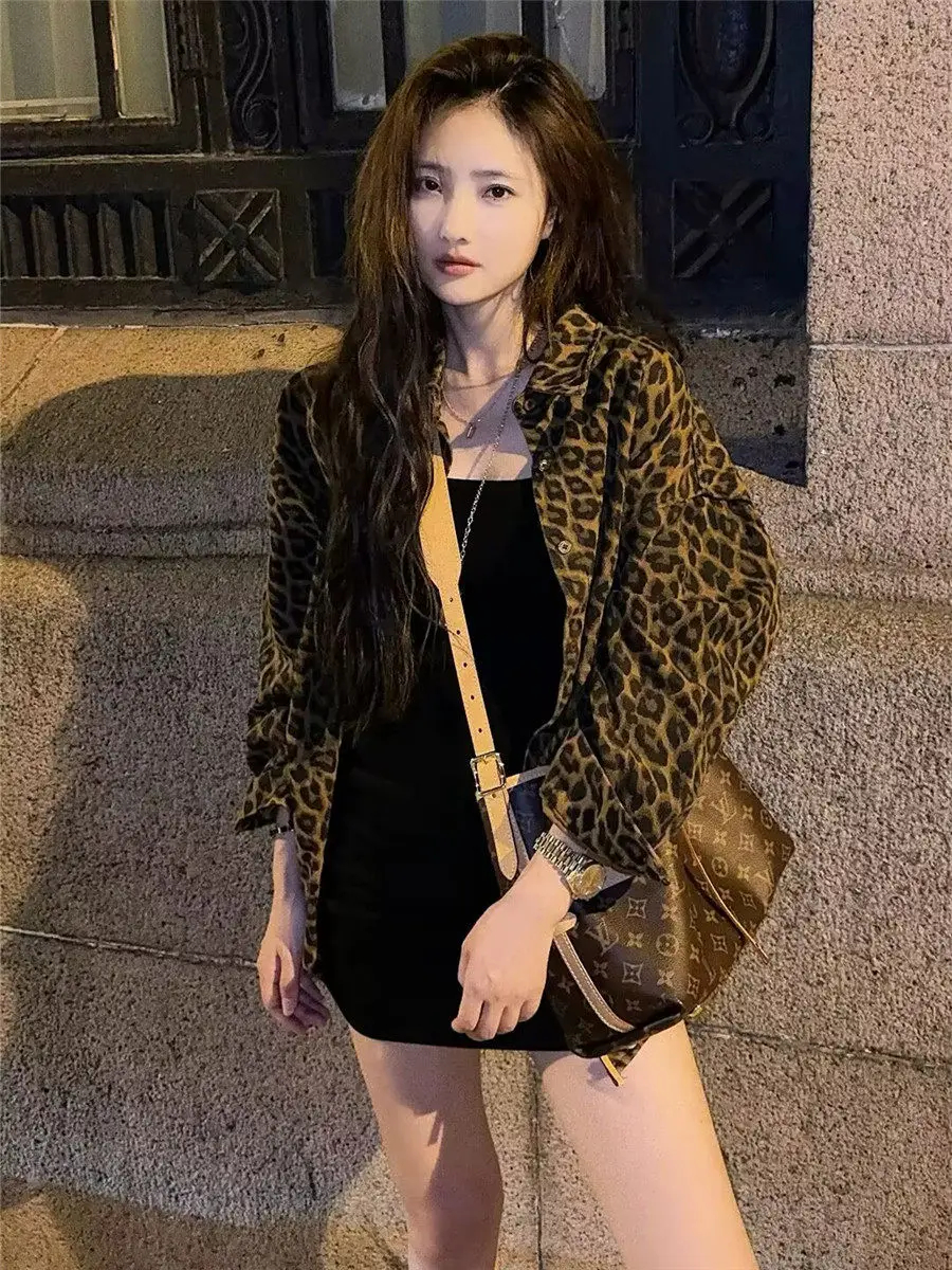 American Retro Leopard Print Loose Women's Shirt Spring Autumn Casual Style Outfit Polyester Fiber Long Sleeve Button up
American Retro Leopard Print Loose Women's Shirt Spring Autumn Casual Style Outfit Polyester Fiber Long Sleeve Button up