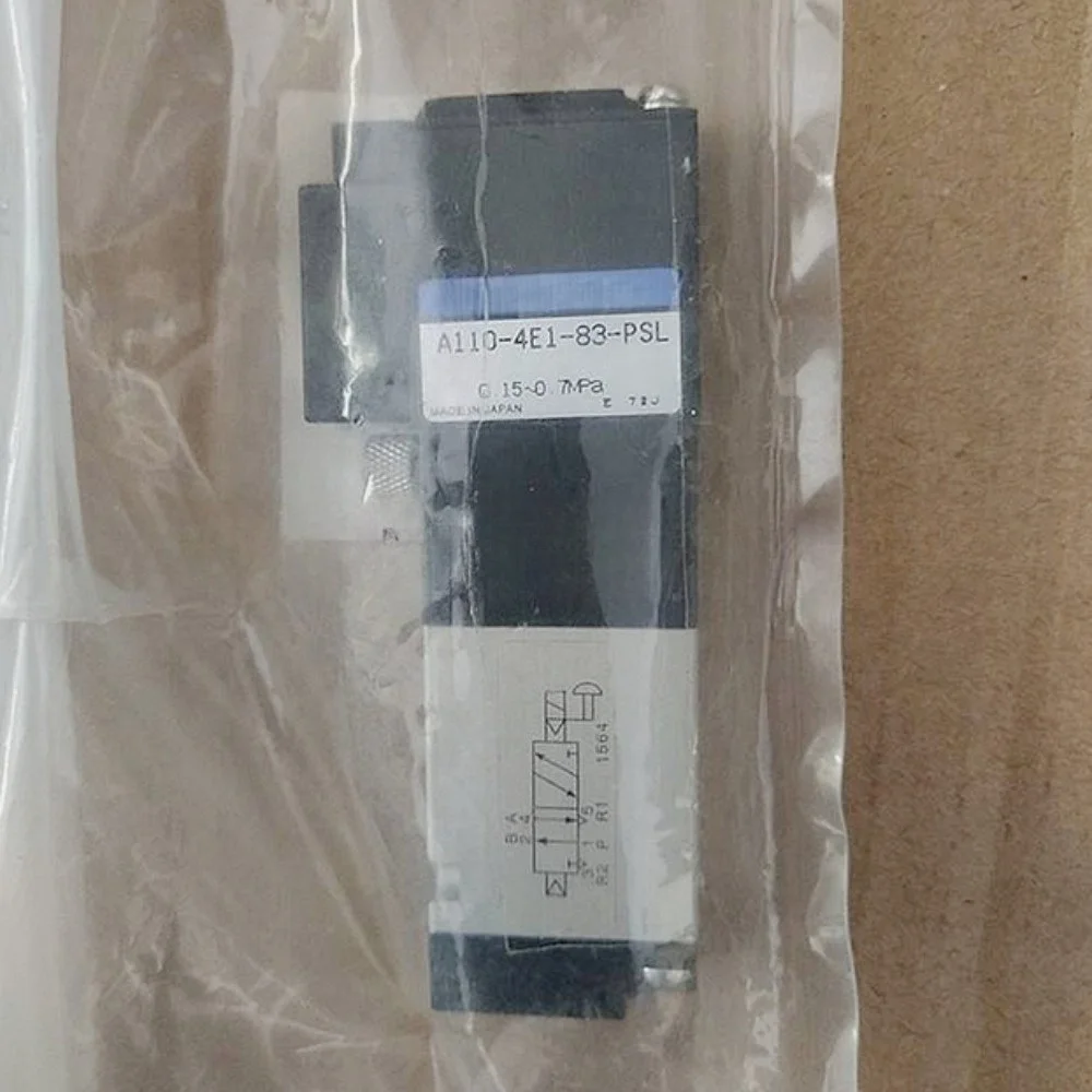 1PCS NEW for KOGANEI Solenoid Valve A110-4E1-83-PSL 24VDC In Box Fast shipping
1PCS NEW for KOGANEI Solenoid Valve A110-4E1-83-PSL 24VDC In Box Fast shipping