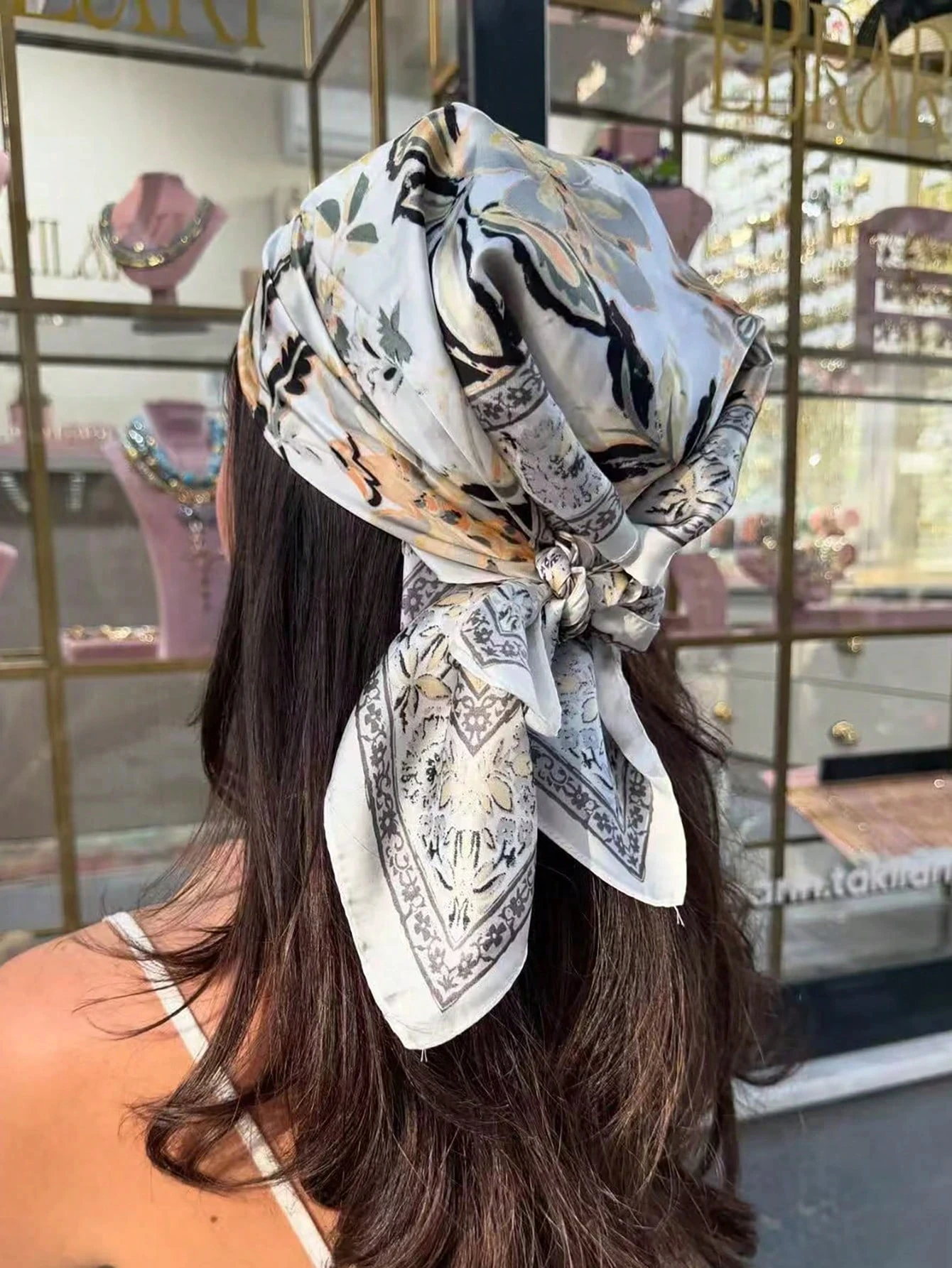 New Summer Sunscreen Floral Print 70cm Square Beach Scarf Casual Elegant Thin Breathable Neck Women Head Wrap Hair Scarves Shawl
New Summer Sunscreen Floral Print 70cm Square Beach Scarf Casual Elegant Thin Breathable Neck Women Head Wrap Hair Scarves Shawl