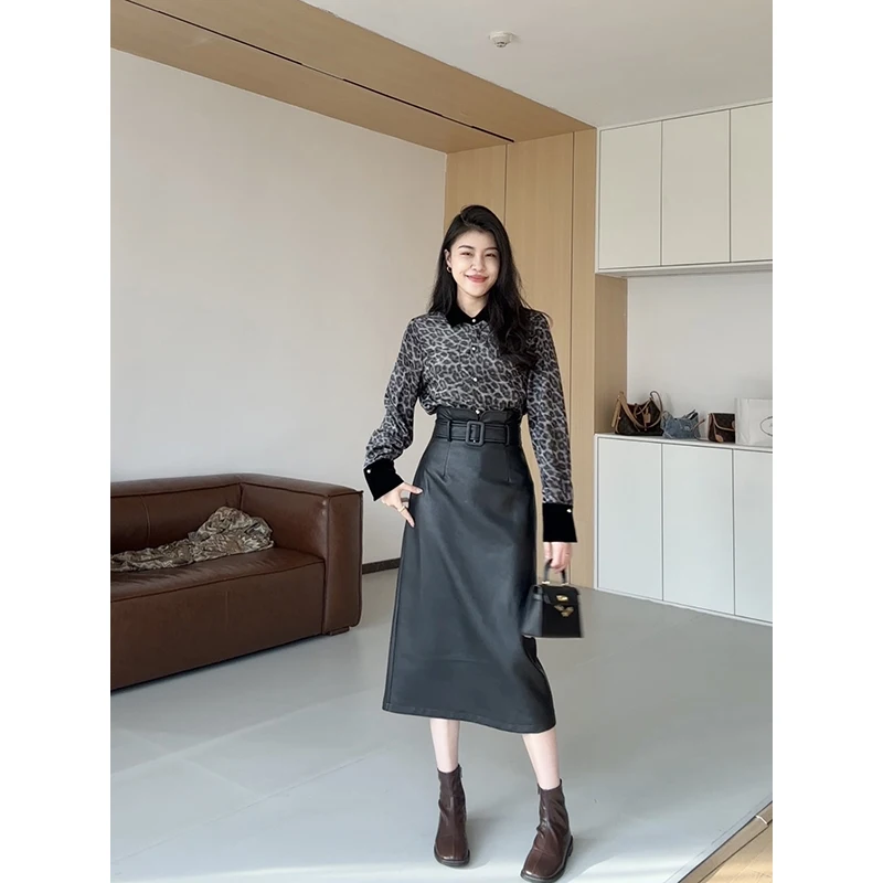 Zhang a Xing Wild Girl Vintage Leopard Print Collar Color Block Shirt High Waist Leather Skirt Set Women's Fashion Ensemble
Zhang a Xing Wild Girl Vintage Leopard Print Collar Color Block Shirt High Waist Leather Skirt Set Women's Fashion Ensemble