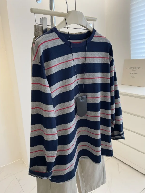 Outlets American Retro Striped Long Sleeve Women's Base Layer Loose Fit Top Comfortable Commute Style Autumn Season T-shirt
Outlets American Retro Striped Long Sleeve Women's Base Layer Loose Fit Top Comfortable Commute Style Autumn Season T-shirt