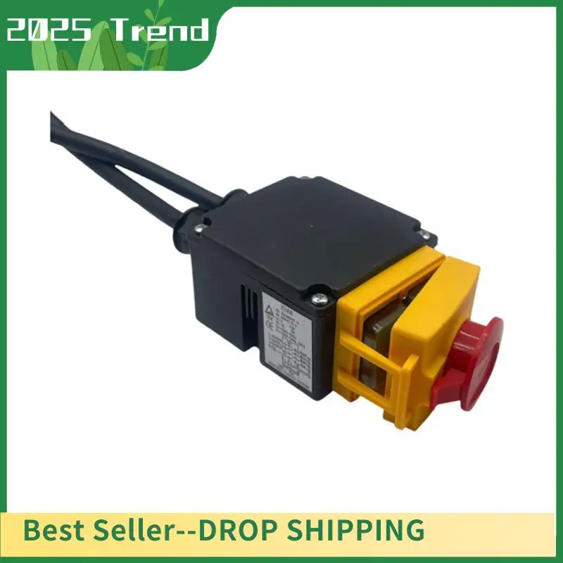 AD33 HOT KOA8 Three Phase 400V 5P Industrial Plug In/Off Voltage Protection Waterproof Electromagnetic Switch DZ08 Button
AD33 HOT KOA8 Three Phase 400V 5P Industrial Plug In/Off Voltage Protection Waterproof Electromagnetic Switch DZ08 Button