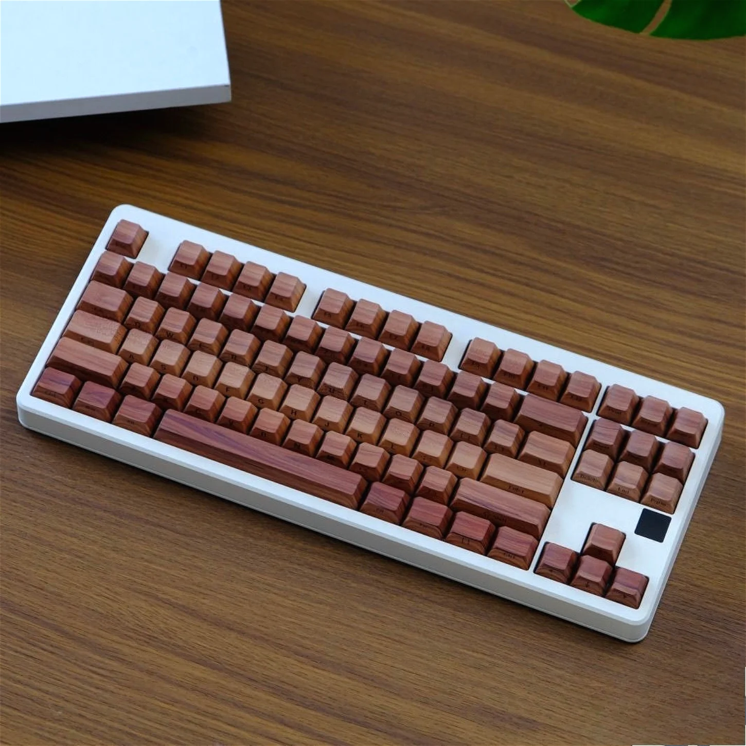 Transparent Wood Grain Keycap Set PBT Cherry Side Engraved Keyboard Keychain Suitable for 60/64/84/98/108 Mechanical Keyboards
Transparent Wood Grain Keycap Set PBT Cherry Side Engraved Keyboard Keychain Suitable for 60/64/84/98/108 Mechanical Keyboards