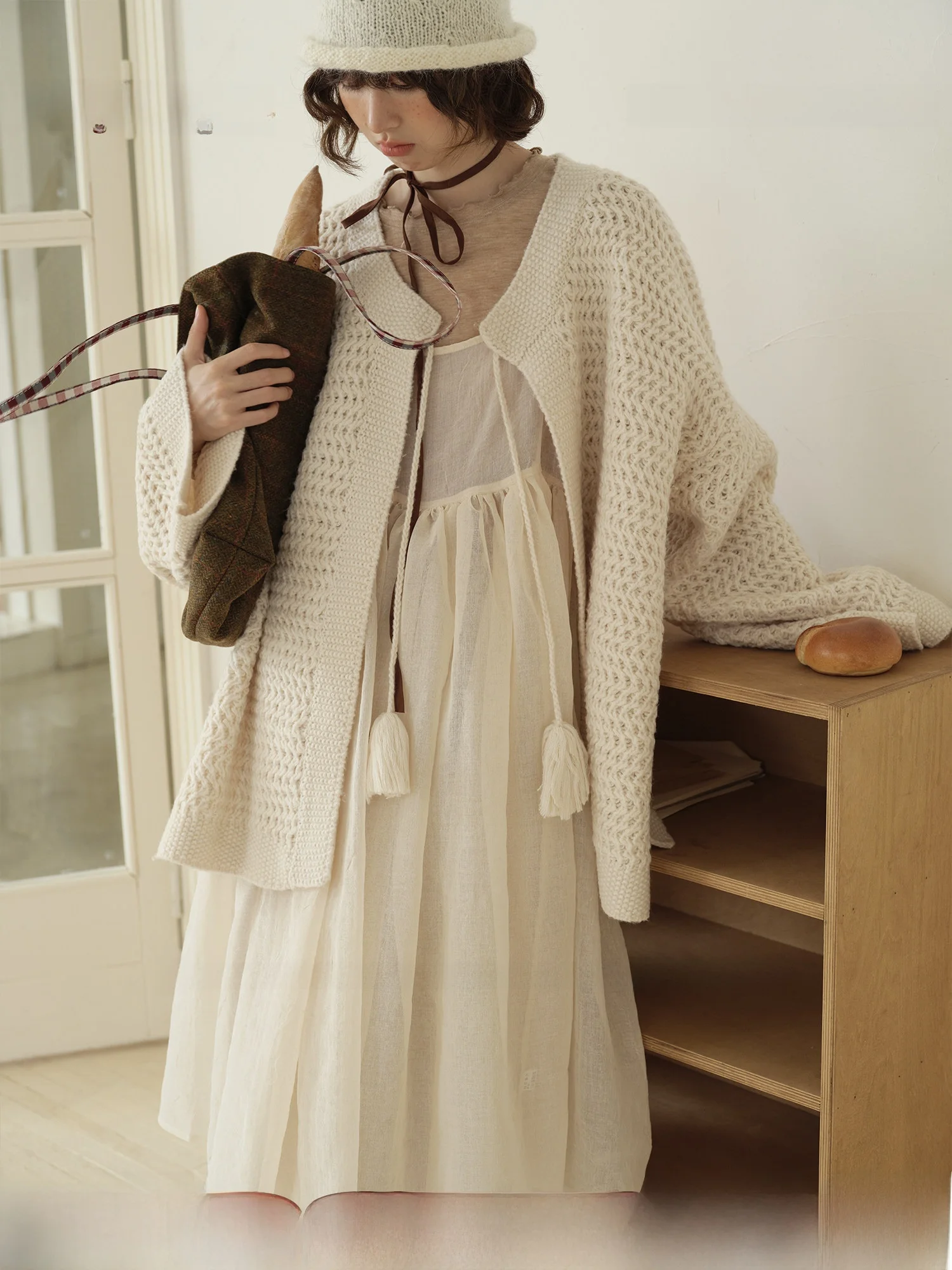 Retro Artistic Tassel Knitted Open Cardigan Women's Autumn Winter Lazy Loose Slimming Sweater Coat Warmth V-ne Long Sve
Retro Artistic Tassel Knitted Open Cardigan Women's Autumn Winter Lazy Loose Slimming Sweater Coat Warmth V-ne Long Sve