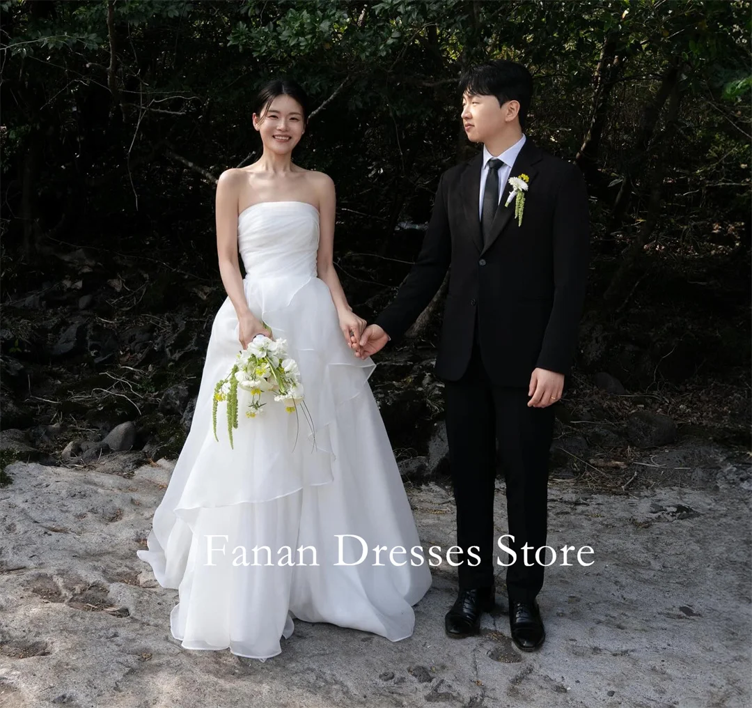 FANAN Strapless Korea A-Line Wedding Dresses 웨딩드레스 Organza Ivory Sleeveless Corset Customized Pretty Bride Gowns Plus Size
FANAN Strapless Korea A-Line Wedding Dresses 웨딩드레스 Organza Ivory Sleeveless Corset Customized Pretty Bride Gowns Plus Size