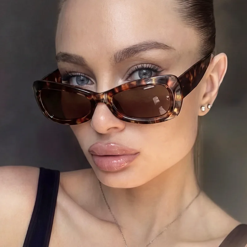 New Vintage Cat-Eye Butterfly Classics Sunglasses Women Fashion Brand Designer Sun Glasses UV400 Shades Eyewear Men Goggles
New Vintage Cat-Eye Butterfly Classics Sunglasses Women Fashion Brand Designer Sun Glasses UV400 Shades Eyewear Men Goggles
