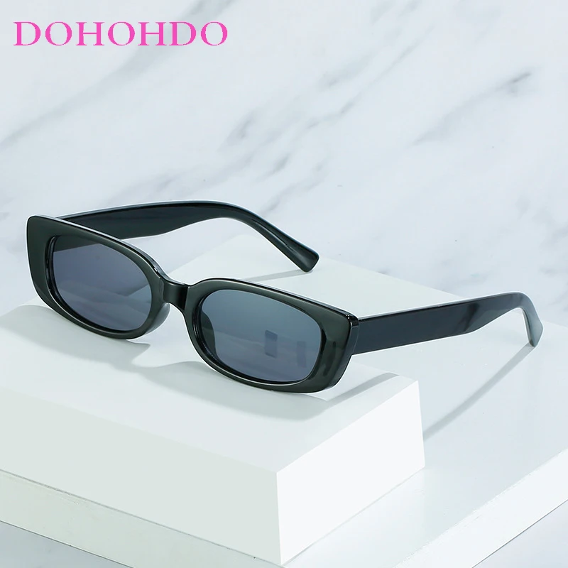 2025 New Classic Vintage Sunglasses Women Trendy Glasses Brand Design Travel Small Rectangle Sun Glasses UV400 Eyewear Shades
2025 New Classic Vintage Sunglasses Women Trendy Glasses Brand Design Travel Small Rectangle Sun Glasses UV400 Eyewear Shades