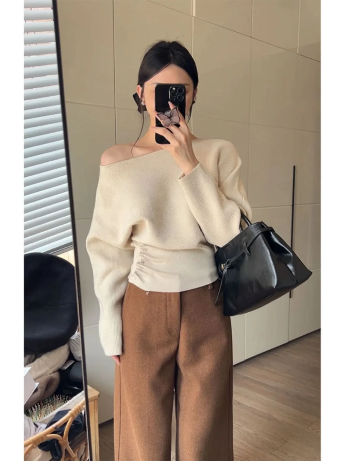 Korean Style Women's Knitted Slant Shoulder Top Slim Fit Base Layer Shirt Commute Style Long Sleeve Pure Color
Korean Style Women's Knitted Slant Shoulder Top Slim Fit Base Layer Shirt Commute Style Long Sleeve Pure Color