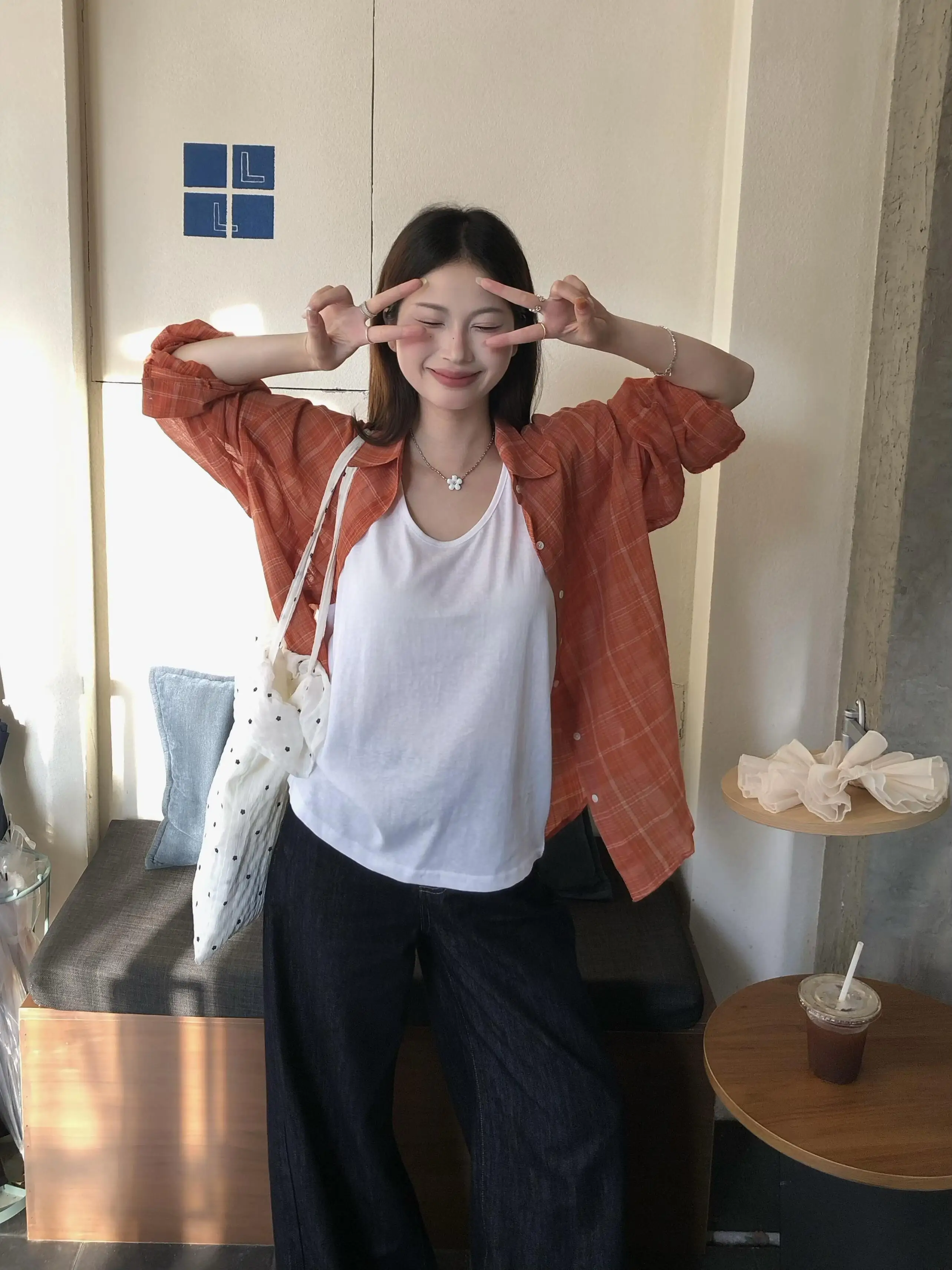 Loose Fit Long Sleeve Orange Plaid Shirt Women's Summer Lightweight Sun Protection Casual Shirt Batwing Sleeve Turn-down Collar
Loose Fit Long Sleeve Orange Plaid Shirt Women's Summer Lightweight Sun Protection Casual Shirt Batwing Sleeve Turn-down Collar