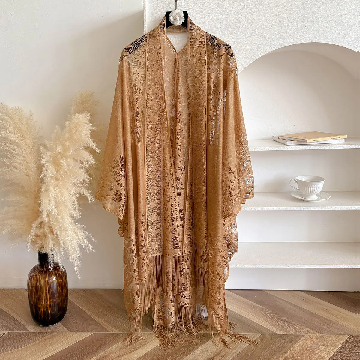 2025 Summer New Cheongsam with Cardigan, Spring and Summer Thin Temperament Lace Hollow Tassel Antique Versatile Shawl
2025 Summer New Cheongsam with Cardigan, Spring and Summer Thin Temperament Lace Hollow Tassel Antique Versatile Shawl
