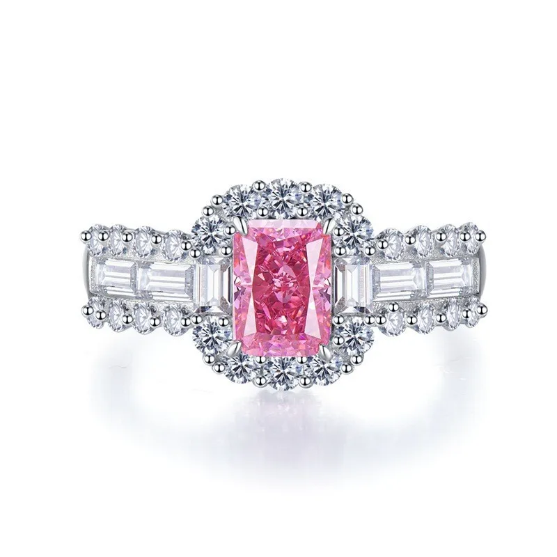 Luxury white gold imported high carbon diamond solid platinum PT950 rose red 5*7mm fashionable and versatile women's ring
Luxury white gold imported high carbon diamond solid platinum PT950 rose red 5*7mm fashionable and versatile women's ring
