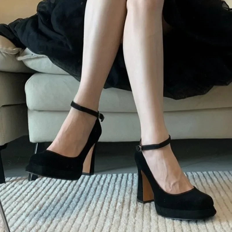 Fashion 2025 Hot Sale Buckle Strap Women's High Heels New Round Toe Party Pumps Women Best Seller Super High Shoes for Women
Fashion 2025 Hot Sale Buckle Strap Women's High Heels New Round Toe Party Pumps Women Best Seller Super High Shoes for Women