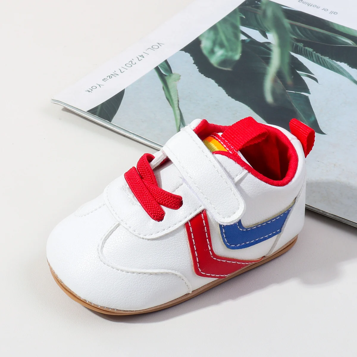 2025 хит продаж, весенне-осенняя детская обувь унисекс для первой прогулки в помещении и на открытом воздухе для малышей, От 0 до 18 месяцев, высококачественная искусственная кожа BXC5102
2025 хит продаж, весенне-осенняя детская обувь унисекс для первой прогулки в помещении и на открытом воздухе для малышей, От 0 до 18 месяцев, высококачественная искусственная кожа BXC5102