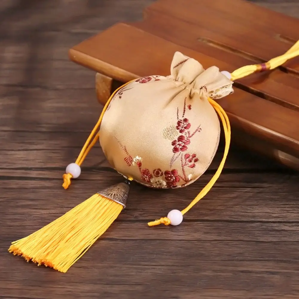 Dragon Boat Festival Bag Plum Flower Sachet Jewelry Packaging Brocade Jewelry Storage Bag Small Pouch Retro Pattern
Dragon Boat Festival Bag Plum Flower Sachet Jewelry Packaging Brocade Jewelry Storage Bag Small Pouch Retro Pattern