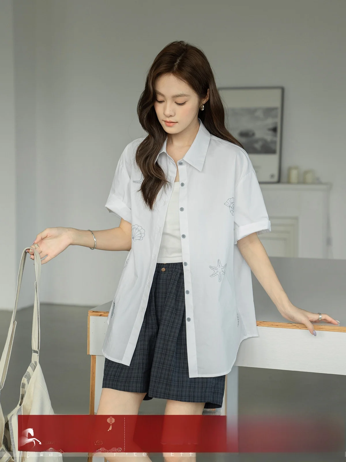 Женская свободная футболка MoZao с принтом, модная белая летняя модель 2026 года, повседневная, удобная, для работы и отдыха
Женская свободная футболка MoZao с принтом, модная белая летняя модель 2026 года, повседневная, удобная, для работы и отдыха