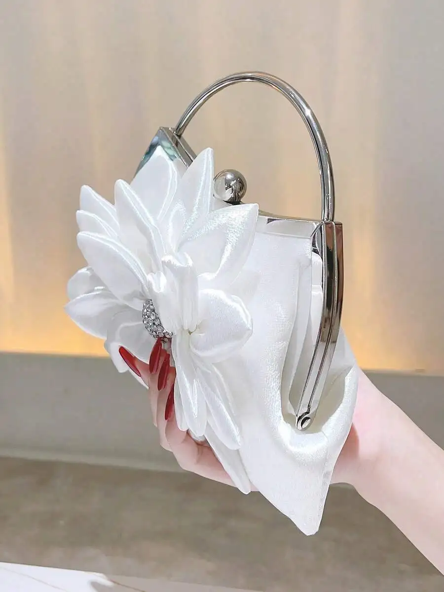 Elegant White Floral Clutch Bag For Wedding Party Evening Formal Occasion
Elegant White Floral Clutch Bag For Wedding Party Evening Formal Occasion