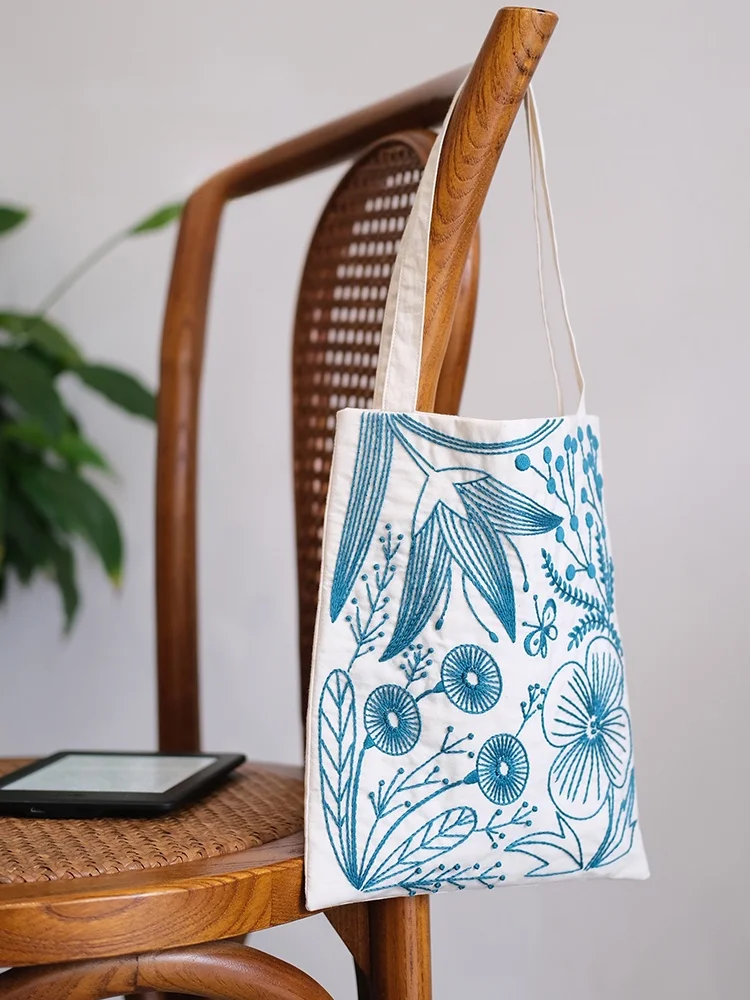 Handmade DIY Embroidery Flower Ladies oulder Bag Material Kit iPad Storage Bag for Best Frie Sewing Crt Kit
Handmade DIY Embroidery Flower Ladies oulder Bag Material Kit iPad Storage Bag for Best Frie Sewing Crt Kit