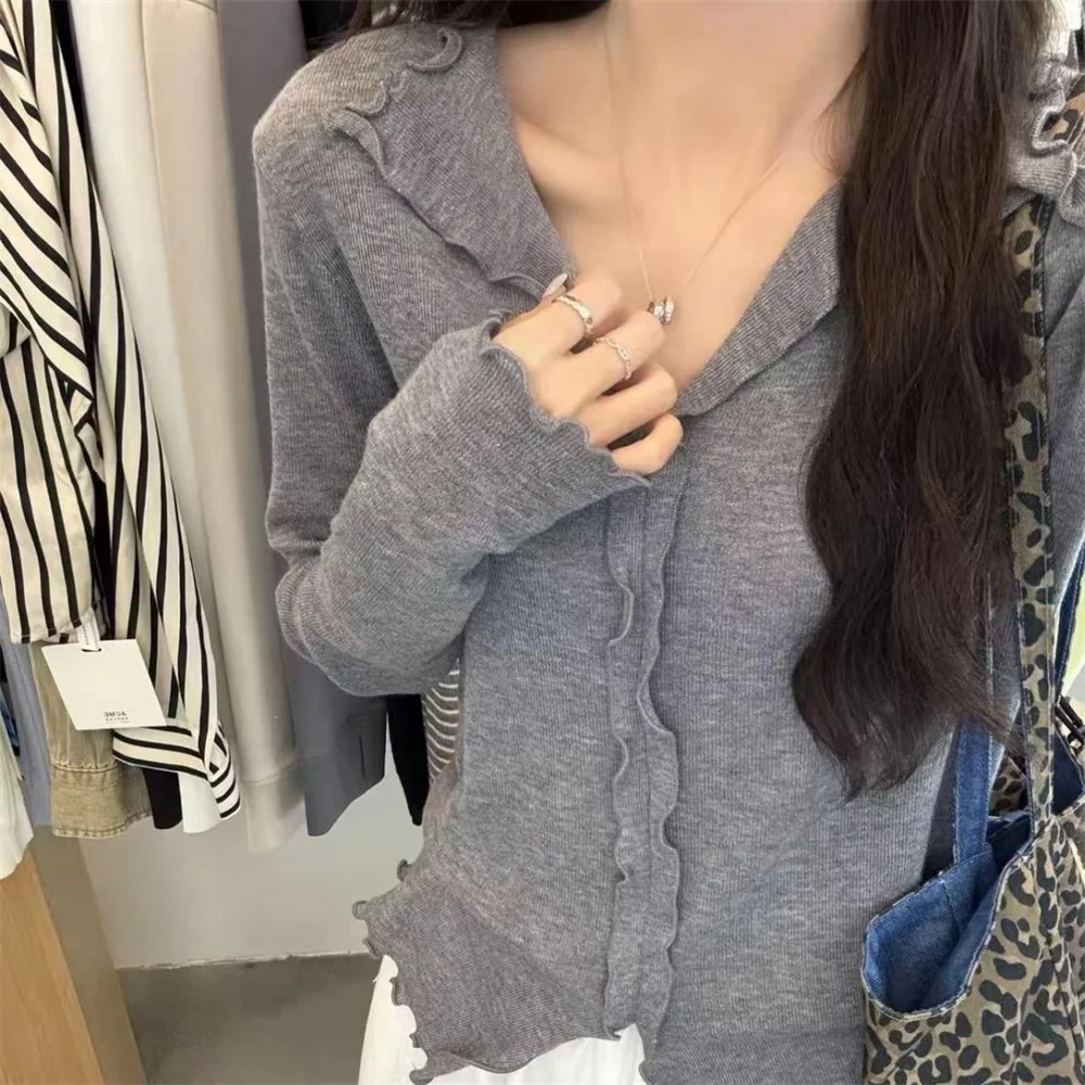 Knitted Sweater Women Pullovers New Long Sleeve Knitwear Autumn Korean Style Sweater Pullover Women Tops V-neck Ruffles Sweater
Knitted Sweater Women Pullovers New Long Sleeve Knitwear Autumn Korean Style Sweater Pullover Women Tops V-neck Ruffles Sweater