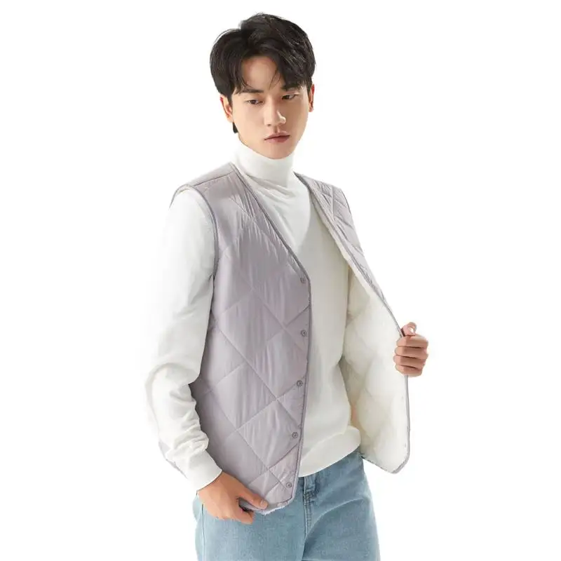 Men's New Classic V-Neck Ultra Light Down Sleeveless Vest Autumn Winter Lamb Cashmere Casual Warm Simple Portable Solid Jackets
Men's New Classic V-Neck Ultra Light Down Sleeveless Vest Autumn Winter Lamb Cashmere Casual Warm Simple Portable Solid Jackets