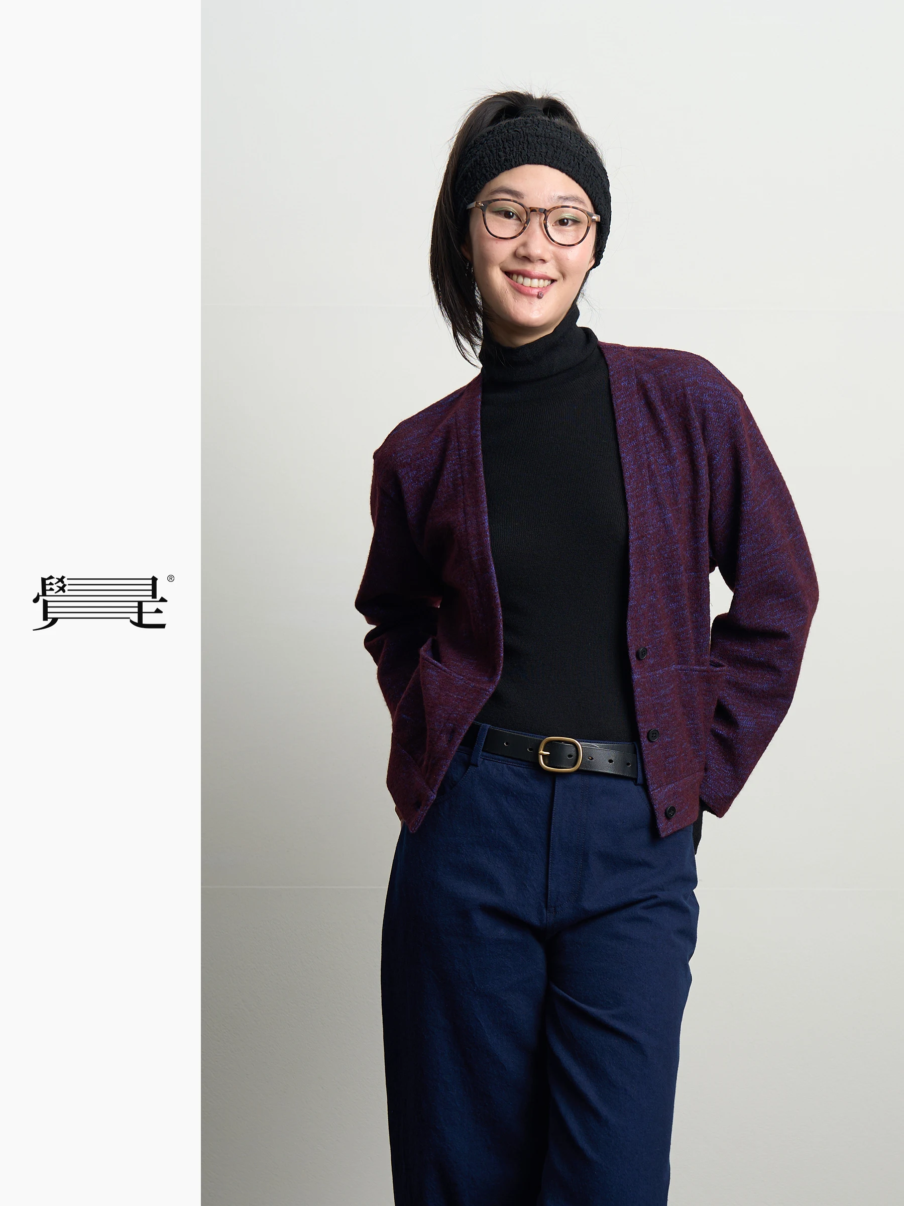 Оригинальный дизайн, шерстяной кардиган-жакет с цветочным кружевом, V-образным вырезом, свободного кроя, теплая верхняя одежда для женщин, сливово-фиолетовый
Оригинальный дизайн, шерстяной кардиган-жакет с цветочным кружевом, V-образным вырезом, свободного кроя, теплая верхняя одежда для женщин, сливово-фиолетовый