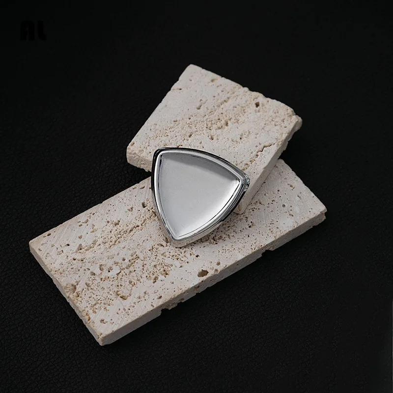 Brooch Gold Color Triangle Brooches for Women Stainless Steel Geometric Pins Waterproof Jewelry Accessories
Brooch Gold Color Triangle Brooches for Women Stainless Steel Geometric Pins Waterproof Jewelry Accessories