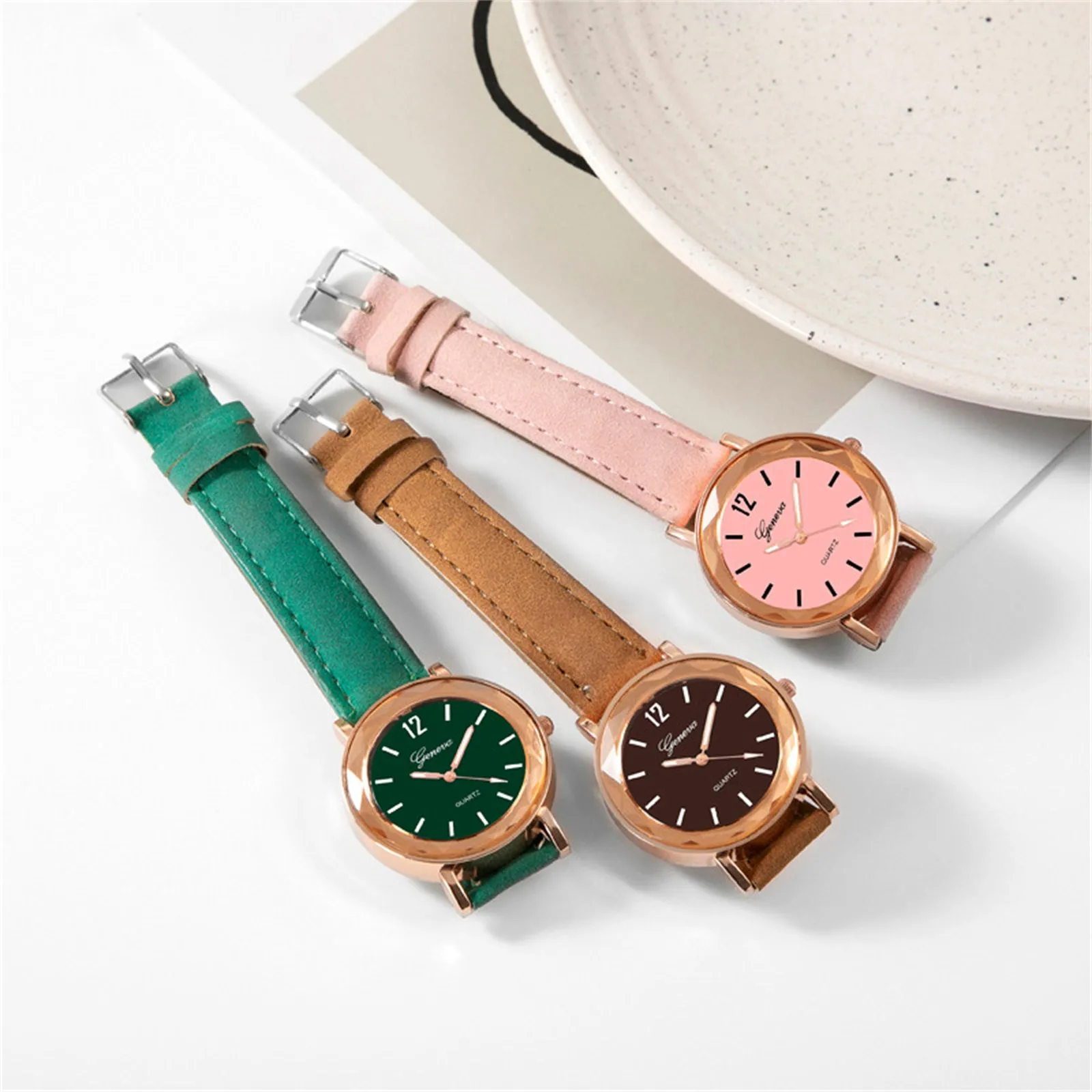 Fashion Simple Watches For Ladies Small Round Dial Quartz Wristwatch Textured Alloy Case Women'S Watch Reloj Para Mujer
Fashion Simple Watches For Ladies Small Round Dial Quartz Wristwatch Textured Alloy Case Women'S Watch Reloj Para Mujer