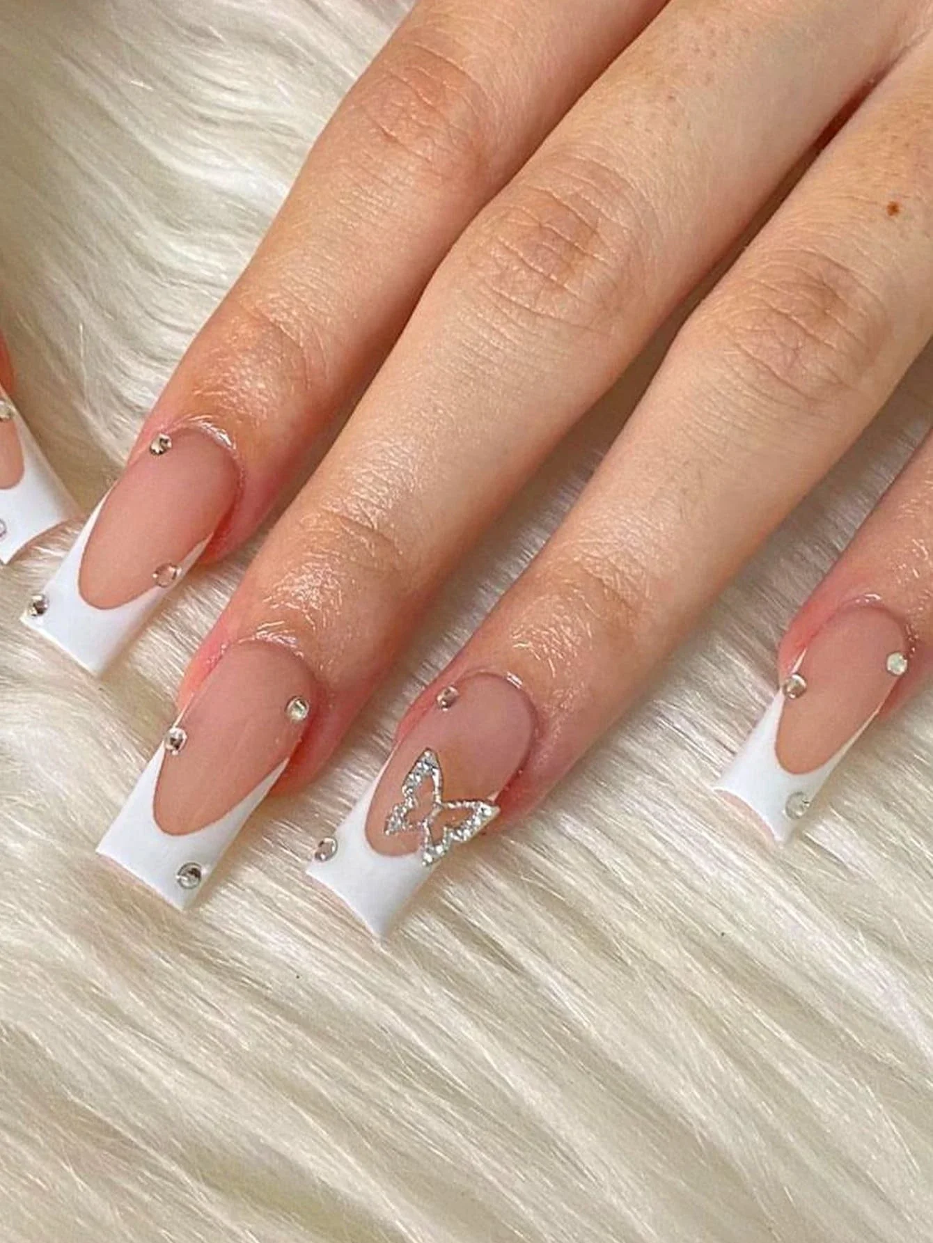 24PCS White French Tips Medium Square Press On Nails with 3D Rhinestones - Fake Nails for Women and Girls
24PCS White French Tips Medium Square Press On Nails with 3D Rhinestones - Fake Nails for Women and Girls