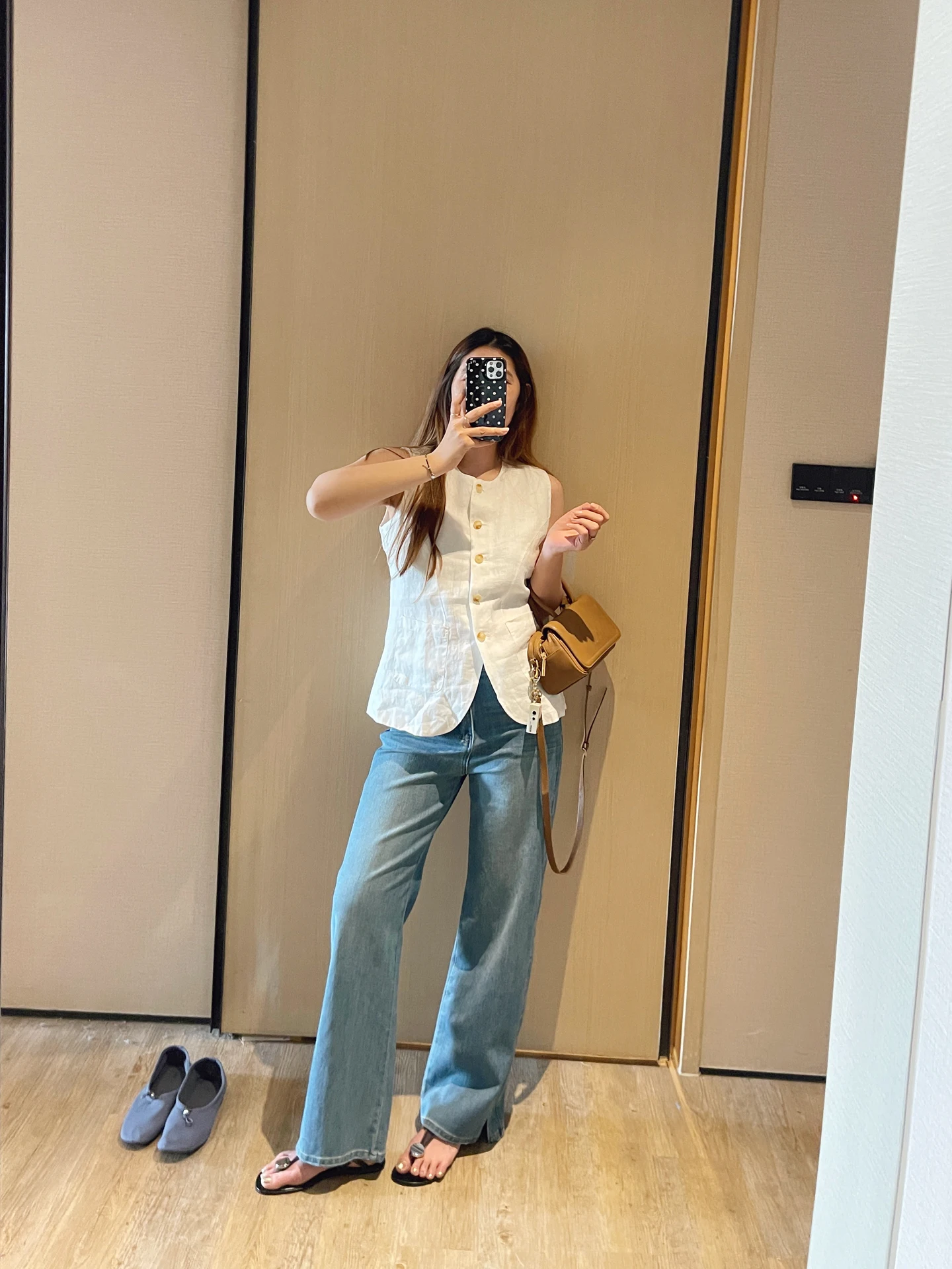 KOGIRL Korean Style Summer Linen Suit Vest Loose Casual Comfortable Women's Vest round Neck Single Button Closure Pure Color
KOGIRL Korean Style Summer Linen Suit Vest Loose Casual Comfortable Women's Vest round Neck Single Button Closure Pure Color
