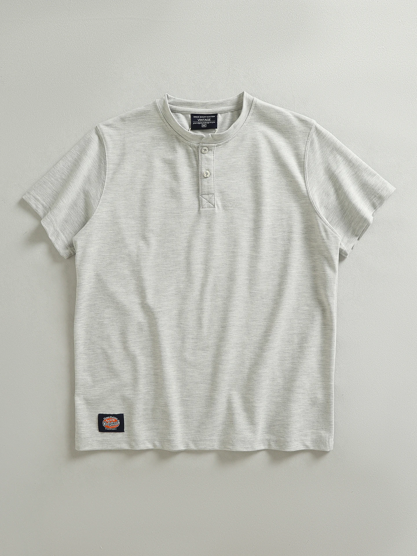 Low-profile High-quality American Trendy Henry Collar Short Sleeve T-shirt Men's Structured Stylish Half Sleeve Cotton Pique
Low-profile High-quality American Trendy Henry Collar Short Sleeve T-shirt Men's Structured Stylish Half Sleeve Cotton Pique