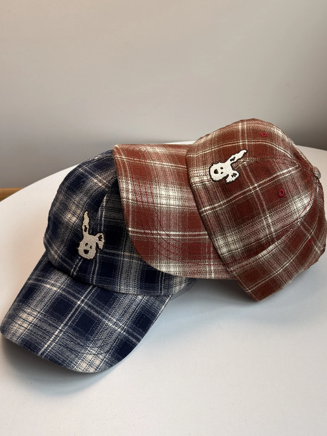 Soft Top Baseball Cap Plaid Versatile Wide Brim Small Face Duckbill Cap Men Autumn Winter Outdoor Casual Trendy Brand
Soft Top Baseball Cap Plaid Versatile Wide Brim Small Face Duckbill Cap Men Autumn Winter Outdoor Casual Trendy Brand