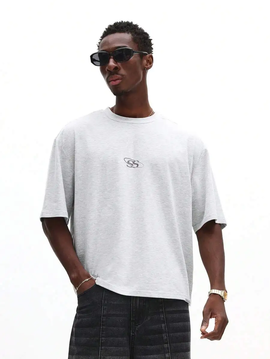 Oversized Casual T-Shirt With Minimal Logo For Streetwear And Weekend Wear
Oversized Casual T-Shirt With Minimal Logo For Streetwear And Weekend Wear