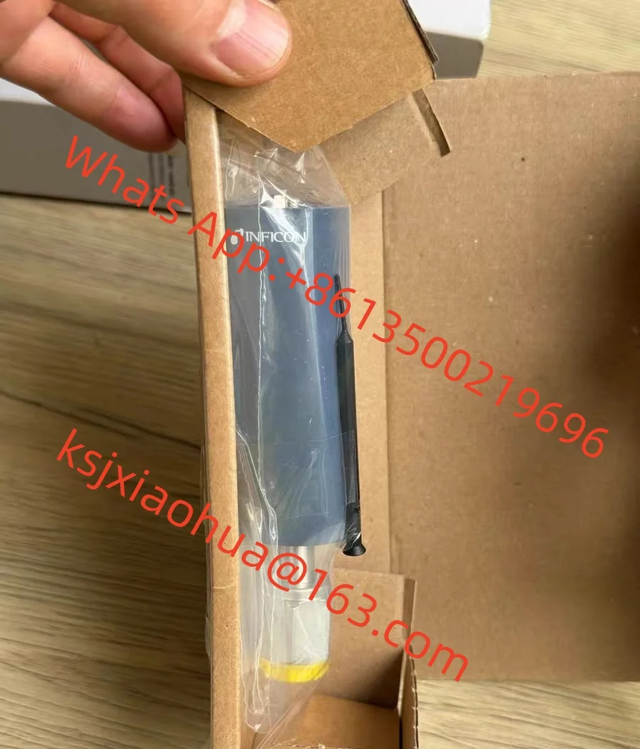 Inficon CDG020D 390-673 1000 Torr Vacuum Sensor - Brand New
Inficon CDG020D 390-673 1000 Torr Vacuum Sensor - Brand New