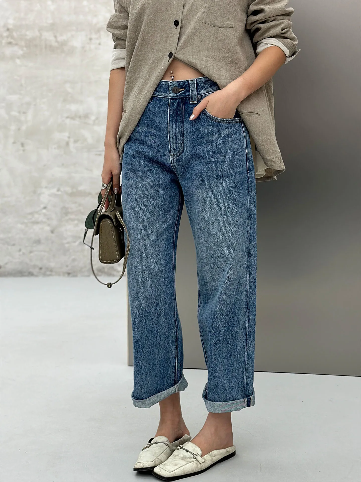 BodhlCat Spring 2026 High Waist Straight Leg Cotton Denim Jeans Women's Vintage Faded Wide Leg Pants Casual Pure Color
BodhlCat Spring 2026 High Waist Straight Leg Cotton Denim Jeans Women's Vintage Faded Wide Leg Pants Casual Pure Color