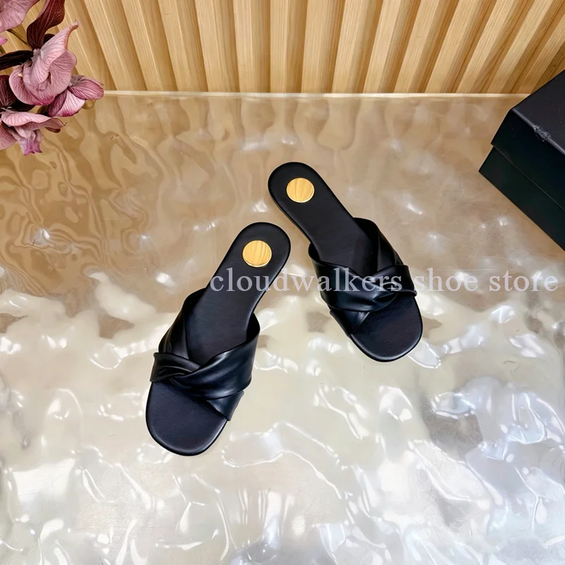 Soft Matte Leather Peep Toe Flat Slides Summer Fashion Twisted Strap Slide Sandals Elegant Comfort Breathable Versatile Commute
Soft Matte Leather Peep Toe Flat Slides Summer Fashion Twisted Strap Slide Sandals Elegant Comfort Breathable Versatile Commute